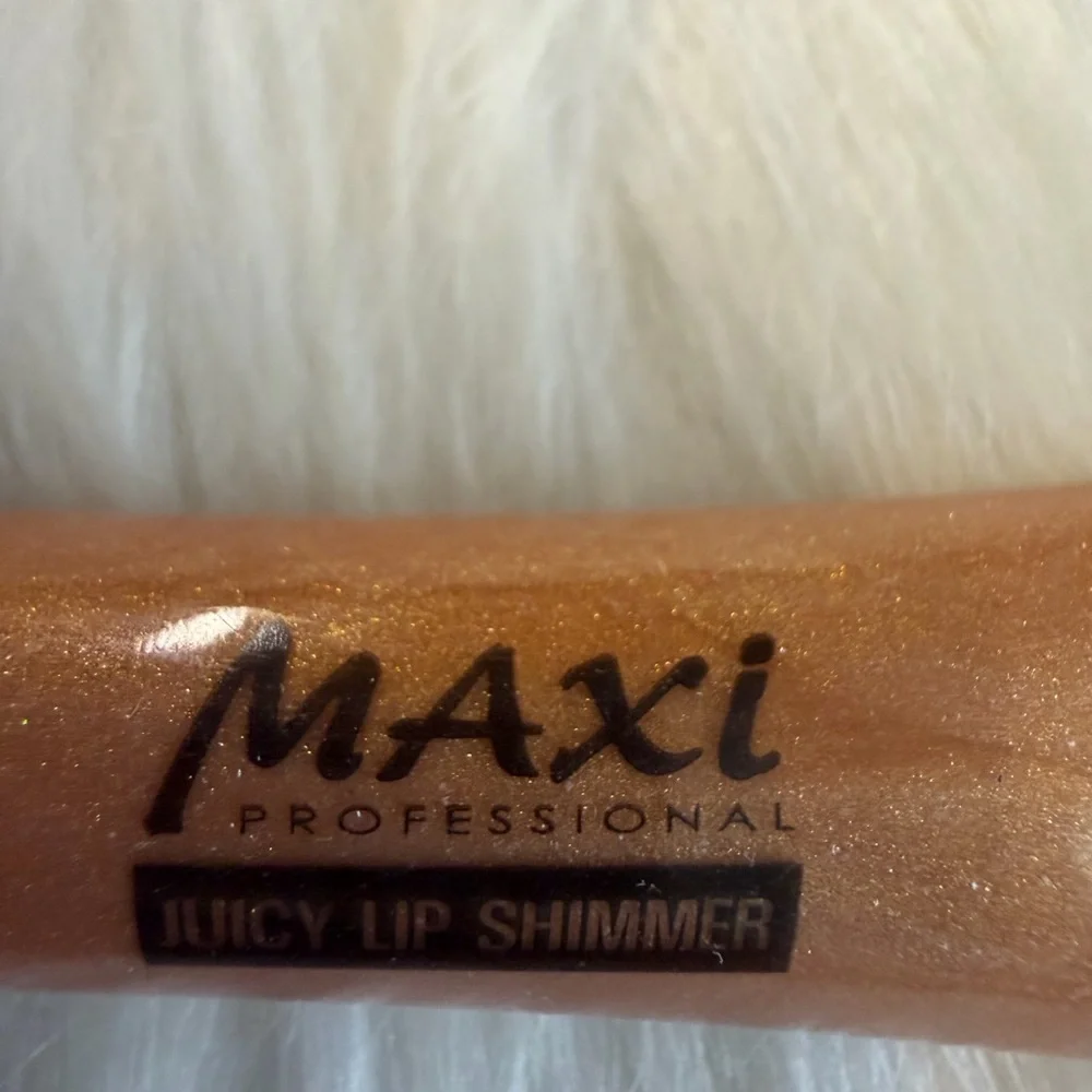🩷5/$10 Juicy Lip Shimmer - Gold
